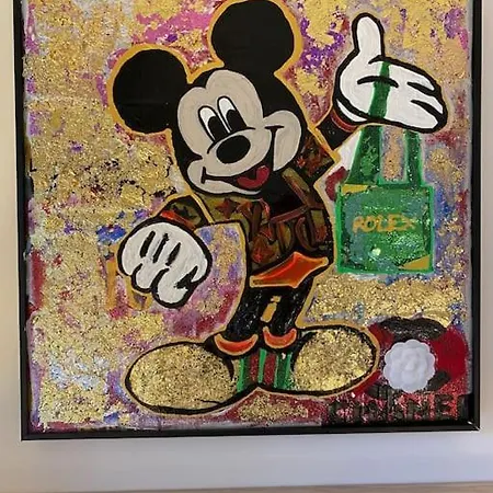 Grand Charonne Bastille Pop Art Apartment Paris