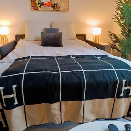 Apartment Grand Charonne Bastille Pop Art *