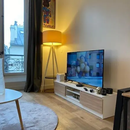 Apartment Grand Charonne Bastille Pop Art Paris